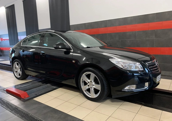 Opel Insignia cena 25900 przebieg: 240000, rok produkcji 2013 z Szlichtyngowa małe 106